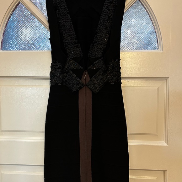 V NECK MINI BANDAGE DRESS - Picture 5 of 7